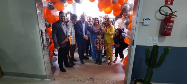 Inauguração da clínica de hemodiálise, com a presença do governador Renato Casagrande emociona a todos 