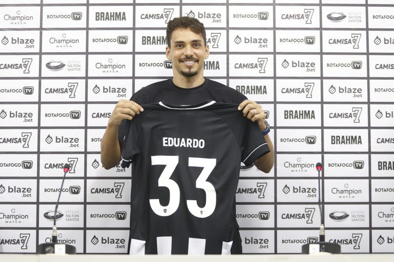 Novo camisa 33 do Botafogo, Eduardo destaca relação com o número