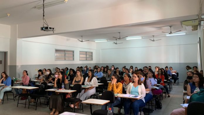 Prefeitura promove ciclo de capacitação para servidores do Cadastro Único em Linhares