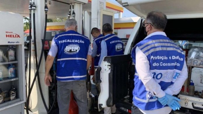 Fiscalizações do Procon-RJ constatam preço médio de R$ 5,94 para gasolina comum e R$ 4,92 para etanol