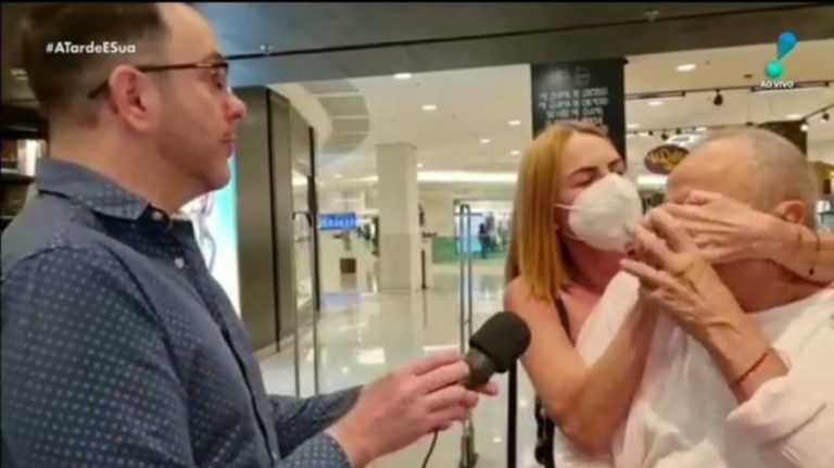 Stênio estava dando entrevista quando a esposa invadiu a conversa com repórter