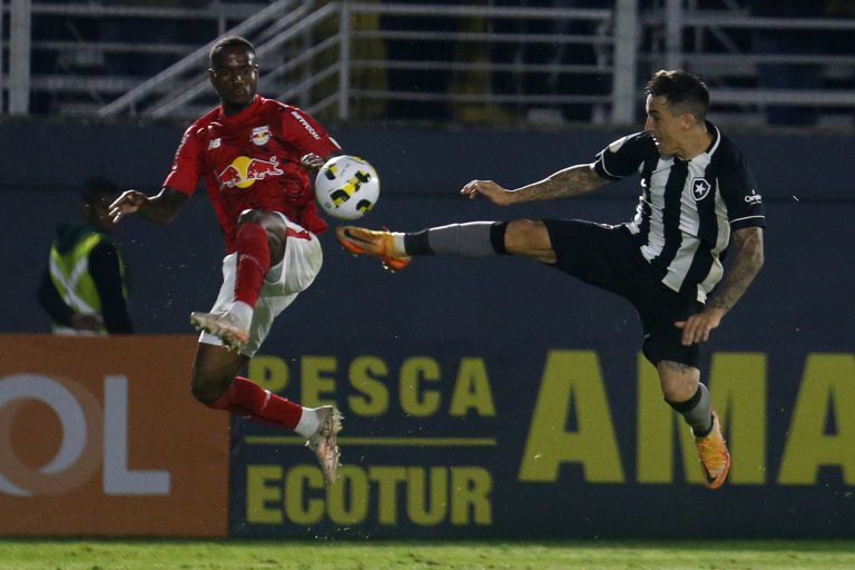 Suspensos, Saravia e Vinícius Lopes desfalcam Botafogo contra o Cuiabá
