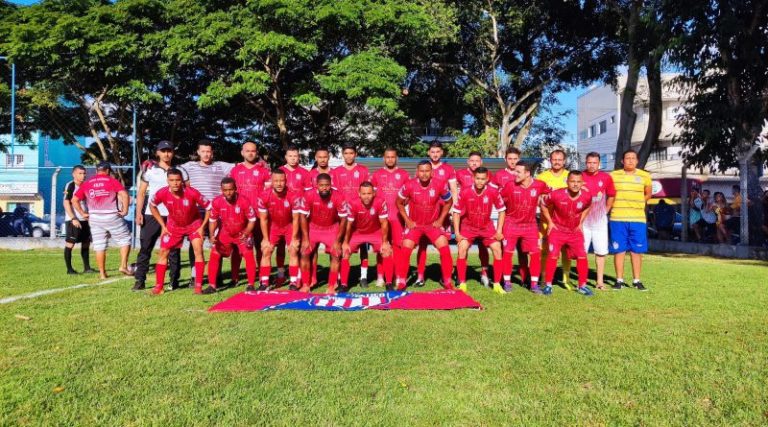 Universitário do Baixo Quartel e Golfinho de Povoação avançam à final do campeonato da 1ª Divisão