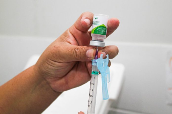 Vacina Sim! Linhares vacina contra Covid, Gripe e Sarampo em todas as salas de vacinação dos bairros e interior