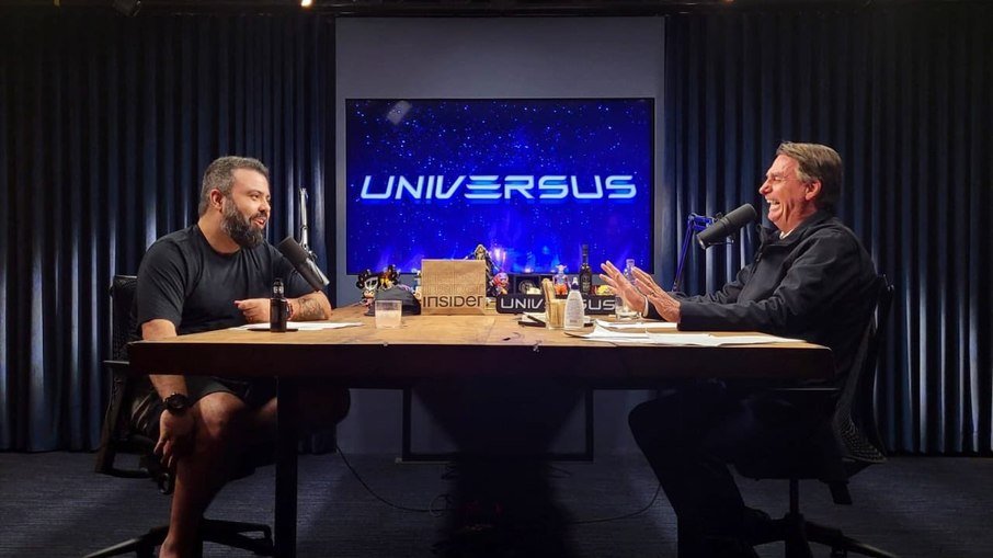 Bolsonaro durante entrevista no 'Flow Podcast' Bolsonaro durante entrevista no 'Flow Podcast'
