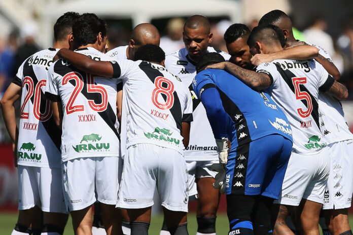 Após cinco contratações, Vasco vê grupo formado para a sequência da Série B