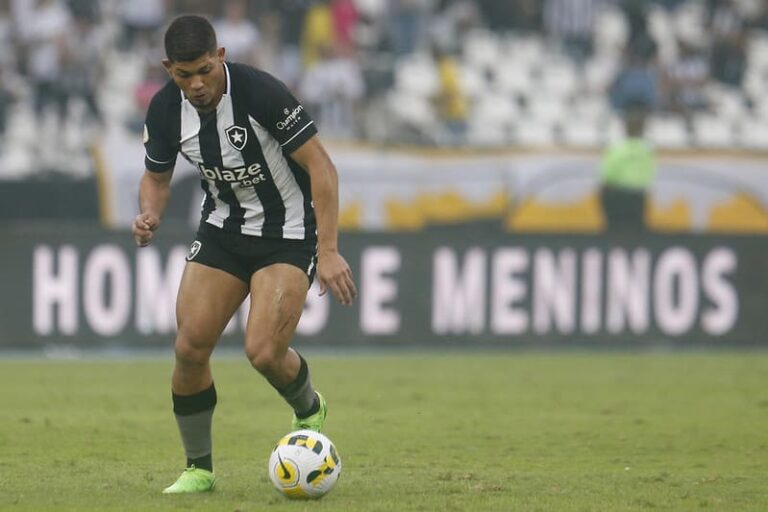 Botafogo x Atlético-GO: veja prováveis escalações e informações do jogo do Brasileirão
