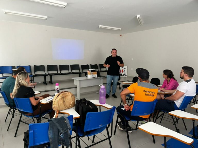 Coordenador do ICEPi e equipe de São  Roque do Canaã visitam Projeto Avivar