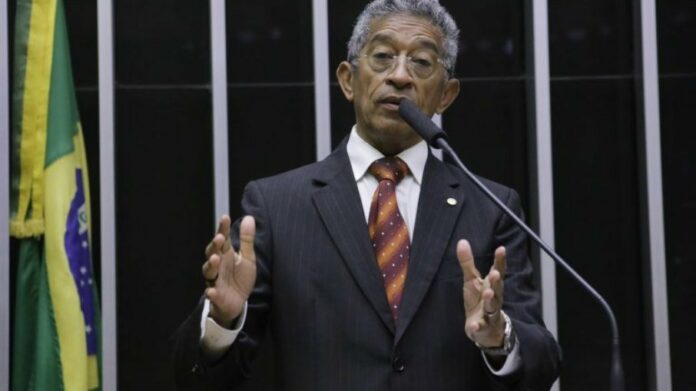 O autor do projeto, deputado Vicentinho 