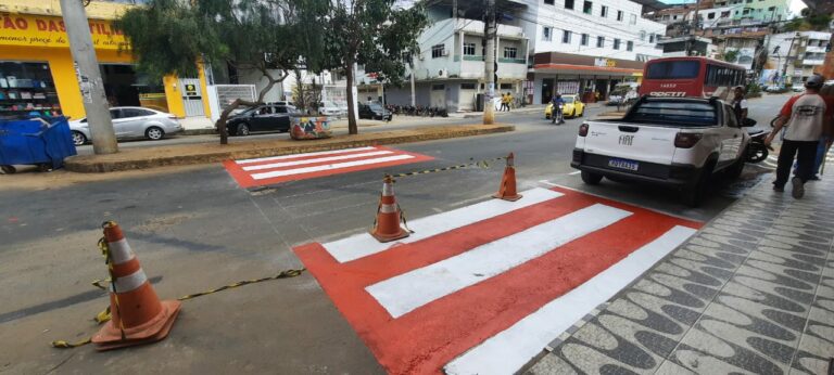 Equipe da Secretaria de Defesa Social acelera implantação de sinalização de trânsito horizontal na sede