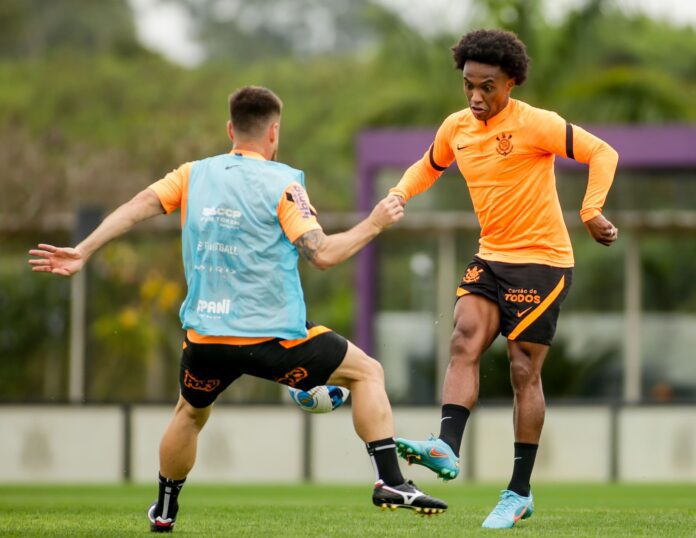 Com três recuperados, Corinthians encerra preparação para encarar Flamengo; veja provável escalação