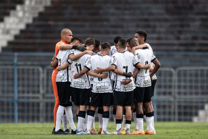 Corinthians abre semifinal do Brasileiro sub-20 contra o Flamengo