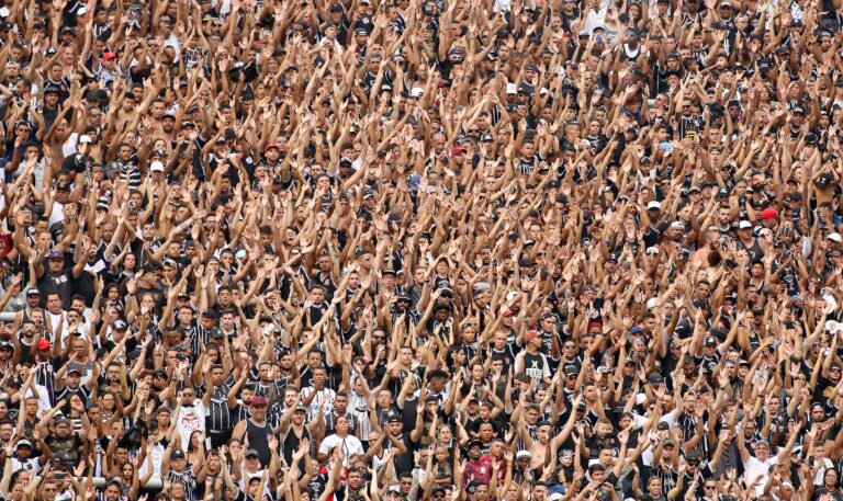 Corinthians recebe promessa de que torcida entrará no Maracanã a tempo de ver jogo desde o início