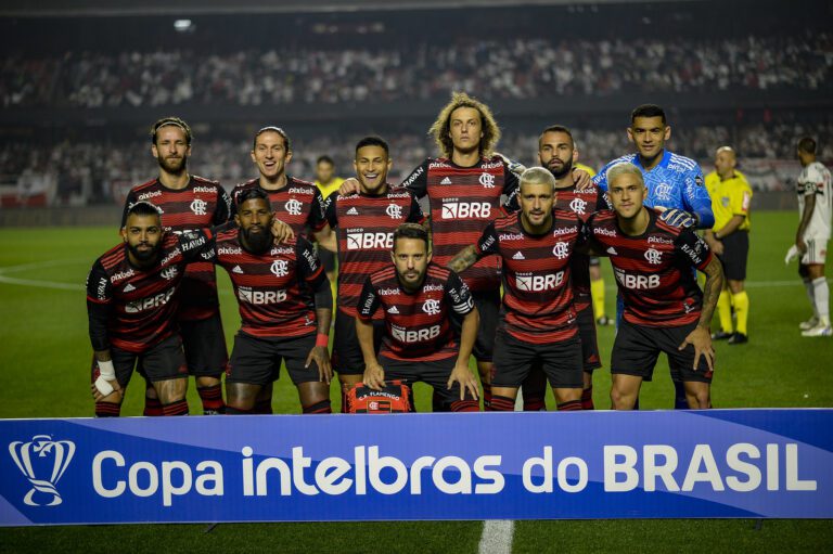 Vélez Sarsfield x Flamengo: confira prováveis escalações e as informações do duelo das semifinais da Libertadores