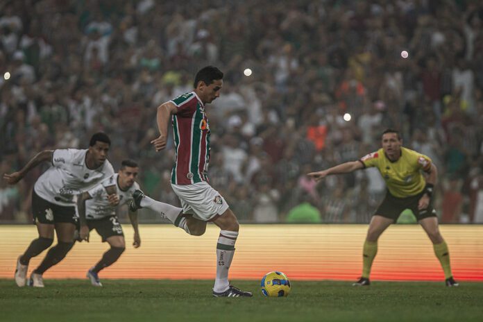 Nino vê Fluminense melhor na partida e lamenta empate com Corinthians pela Copa do Brasil