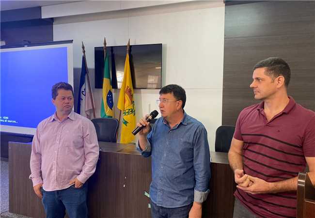 PREFEITURA DE ITAPEMIRIM RECEBE SUBSECRETÁRIO ESTADUAL DE AGRICULTURA E TRATA SOBRE ESTIAGEM