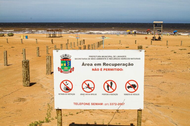 Prefeitura reforça proteção ambiental em faixa de areia no Pontal do Ipiranga