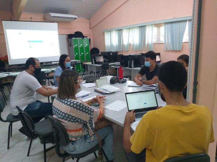 Professores da rede municipal que atuam na EJA Profissional passam por capacitação