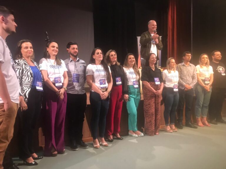 Profissionais de Educação da Semed participam do  1º Congresso de Educação Infantil e Anos Iniciais