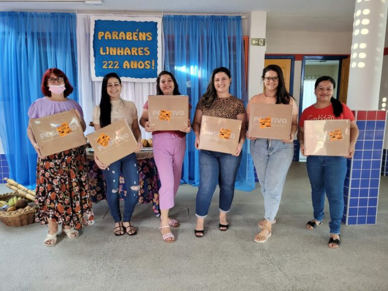 Tecnologia: Notebooks e tablets chegam às escolas da rede municipal de ensino de Linhares   		