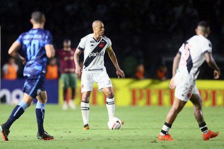 Anderson Conceição compreende cobrança da torcida do Vasco após empate: “Está com razão”
