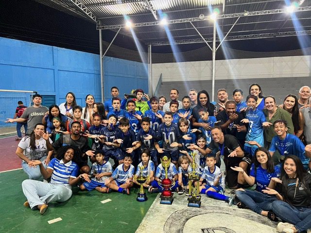 Barra de São Francisco é campeão em três categorias no regional de Futsal de Mantena 