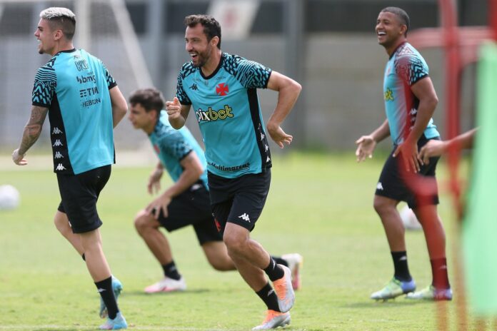 Cruzeiro x Vasco: saiba as prováveis escalações do duelo pela Série B