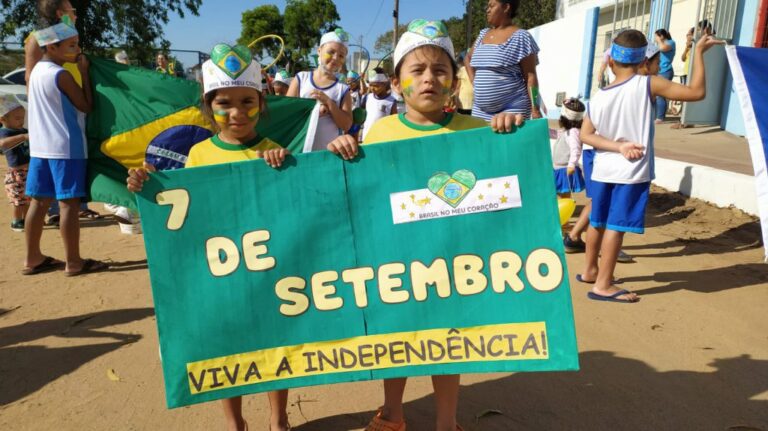 Dia da Pátria: alunos do Pontal do Ipiranga levam amor à Pátria para as ruas do balneário   		