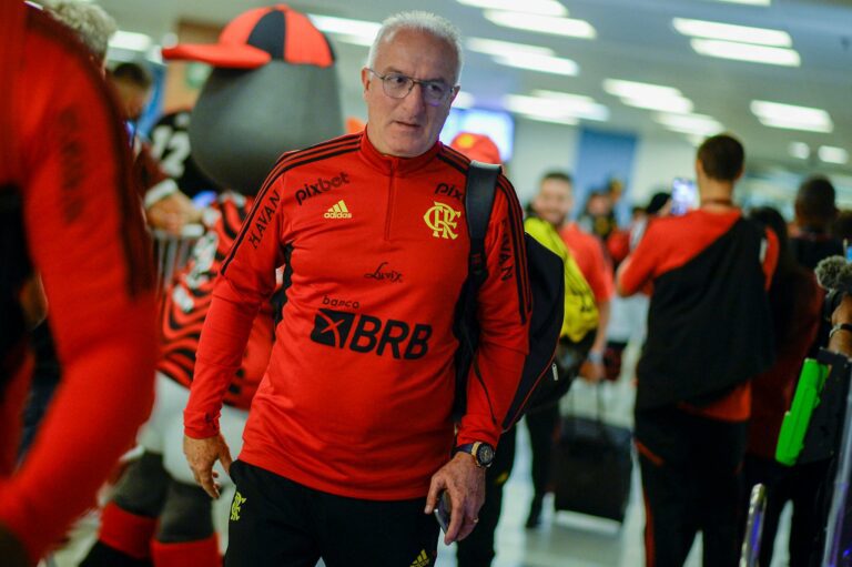 Dorival lida com primeiras críticas no Flamengo