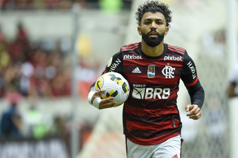 Gabigol se torna o jogador mais jovem a atingir 100 gols no Brasileirão