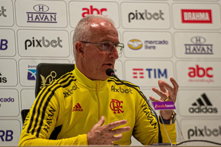 Marcos Braz ainda não conversou com Dorival Júnior sobre renovação: “Não existe nada”