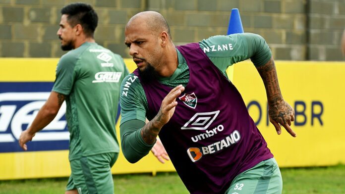 Felipe Melo mantém mistério sobre escalação do Fluminense contra Corinthians