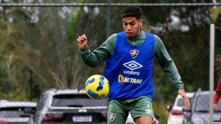Fluminense confirma saída de Nonato para o futebol búlgaro