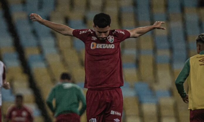 Fluminense goleia o Juventude no Maracanã e mantém caça ao líder Palmeiras