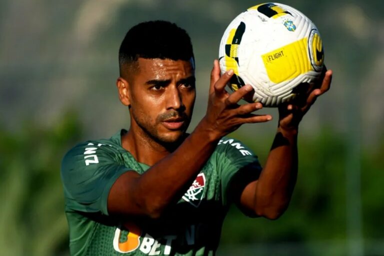 Fluminense indica estreia: ‘Pra cima, Alan’