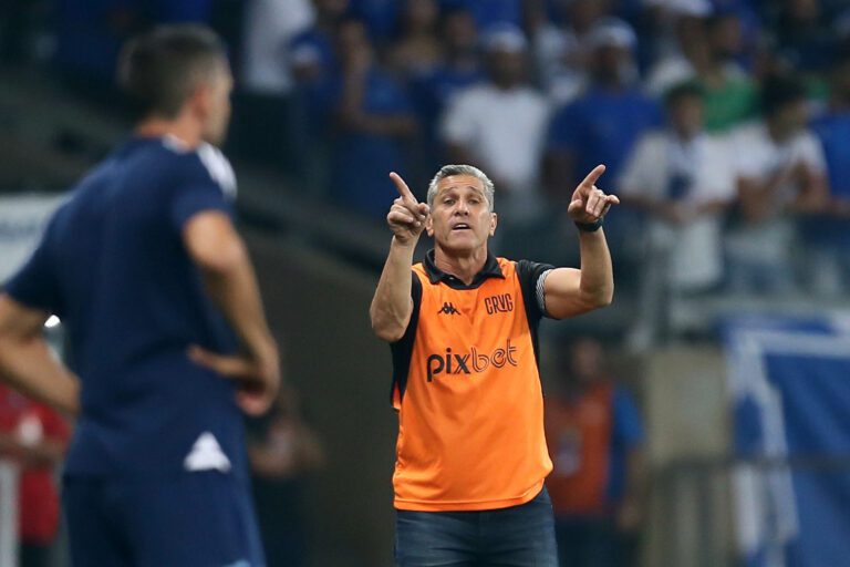 Jorginho ressalta confiança no acesso após derrota para o Cruzeiro: “Vai acontecer”