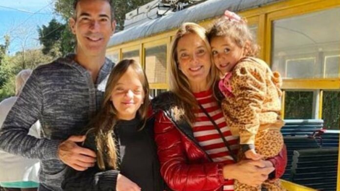 Cesar Tralli, Rafaela Justus, Ticiane Pinheiro e a filha do casal, Manuella 
