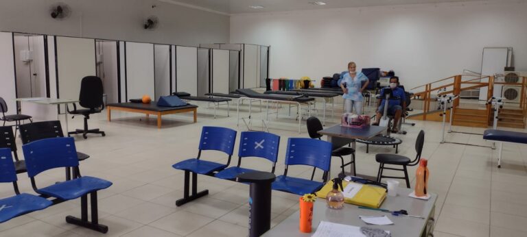Clínica municipal de Fisioterapia realizou 2.190 atendimentos em setembro na sede e distritos