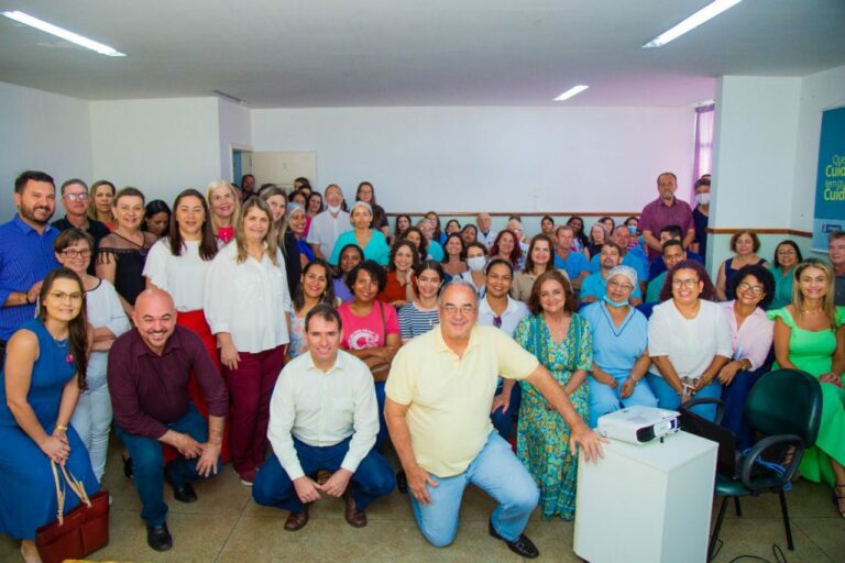 Dia do Servidor: em café da manhã com servidores, prefeito Bruno anuncia investimentos para o Hospital Geral de Linhares