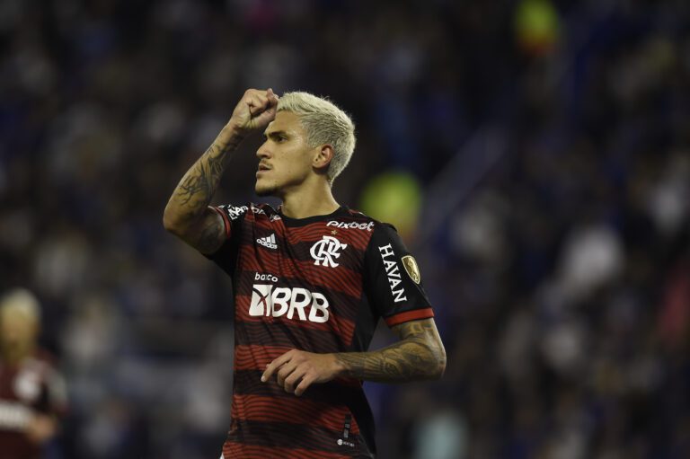 Gabigol fala sobre protagonismo em decisões e sintonia com Pedro no Flamengo
