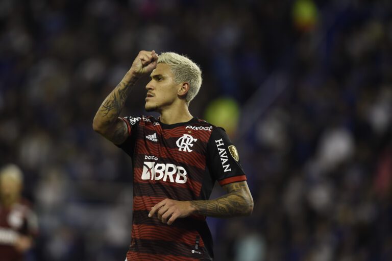 Gabigol fala sobre protagonismo em decisões e sintonia com Pedro no Flamengo