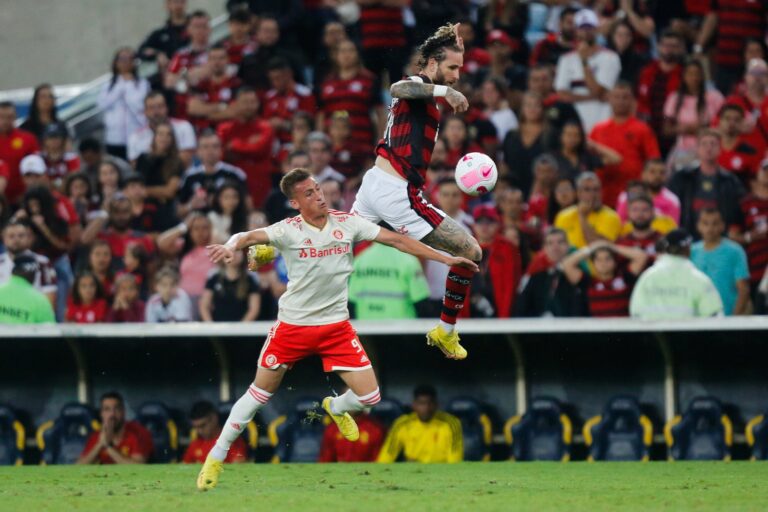 Léo Pereira vê Flamengo preparado para decisões de Libertadores e Copa do Brasil