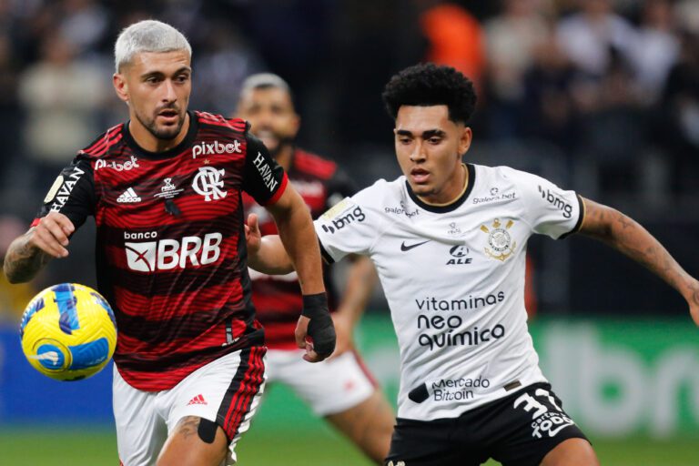 Vidente diz que Flamengo será campeão da Copa do Brasil e Seleção não vencerá a Copa