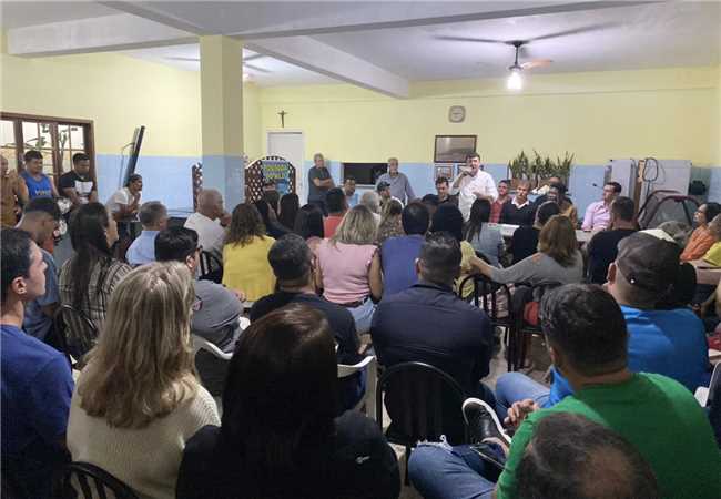 POPULAÇÃO DE ITAIPAVA DIALOGA COM PREFEITO, VICE E SECRETARIADO