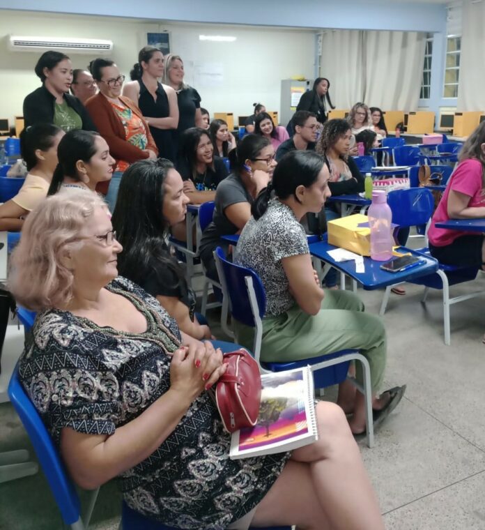 MUNICÍPIO DE PINHEIROS REALIZA MAIS UMA CAPACITAÇÃO PARA PROFISSIONAIS DA EDUCAÇÃO