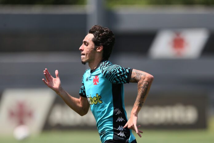 Marlon Gomes retorna aos treinos e deve ir a campo contra o Criciúma