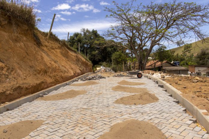 Pavimentação avança na comunidade de São João de Ibitiba