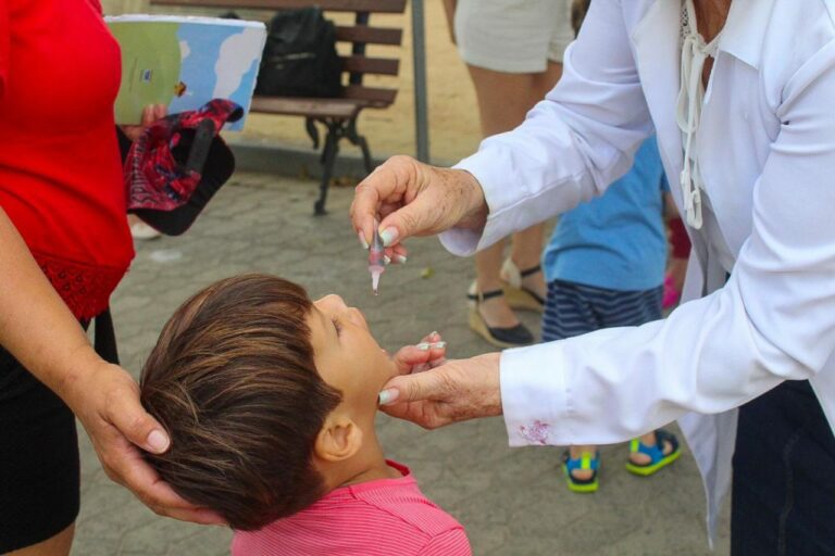 Vacinação contra a pólio continua em todas as unidades de saúde dos bairros e interior