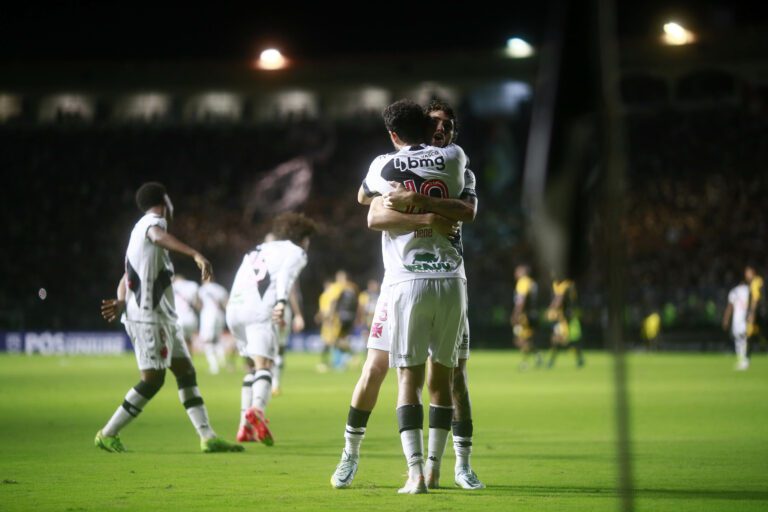 Vasco x Sampaio Corrêa: veja onde assistir ao jogo pela Série B