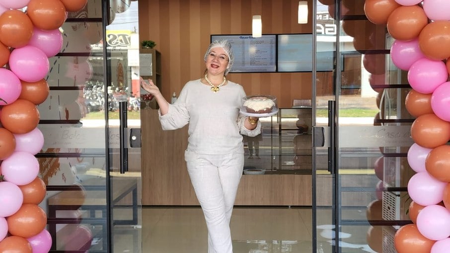 Carina Mendonça, dona de uma franquia da Casa de Bolos Carina Mendonça, dona de uma franquia da Casa de Bolos